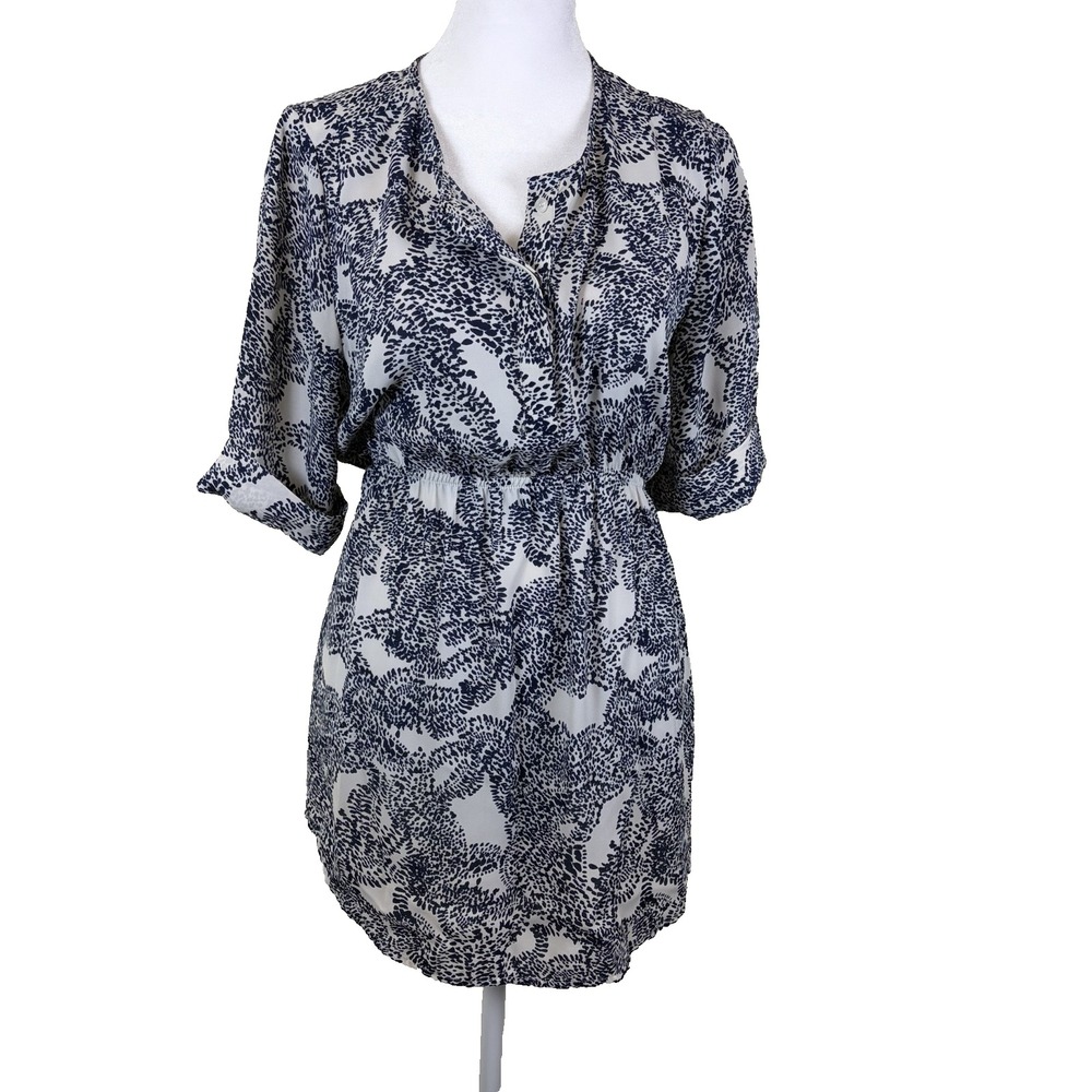 Noir Woman's Blouse‎ Size Small Navy Work Wear inspired Classy Modest Versatile